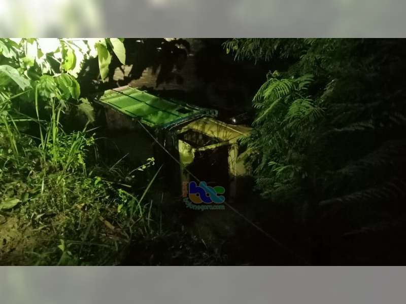 Sebuah Truk di Bubulan Bojonegoro Terseret Arus Sungai Hingga Sejauh 300 Meter