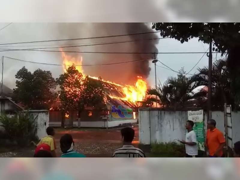 Gudang Tembakau di Balen Bojonegoro Terbakar, Diduga Akibat Korsleting Listrik