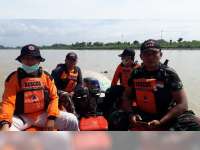 Pencarian Warga Bojonegoro yang Tenggelam di Sungai Bengawan Solo Sementara Dihentikan