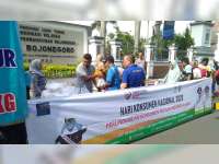 Pemprov Jatim Gelar Pasar Murah di Bojonegoro, Jual Gula Pasir Rp 12 000 Per Kilogram