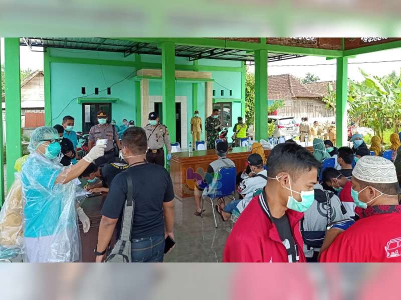 Puluhan Warga Malo Bojonegoro yang Baru Pulang dari Jakarta, Diperiksa Kesehatannya