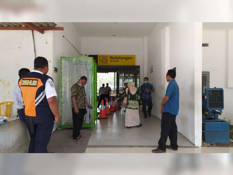Pemkab Bojonegoro Pasang Bilik Disinfektan di Stasiun dan Terminal Rajekwesi