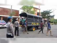 Cegah Corona, Belasan Pemuda di Bojonegoro Diciduk Polisi Saat Berkumpul di Warung Kopi