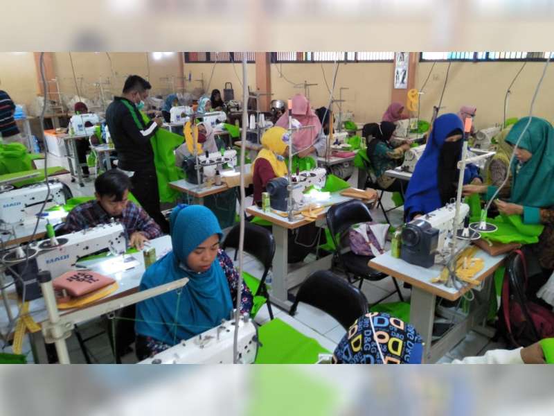 Pemkab Blora Produksi APD Sendiri untuk Penuhi Kebutuhan Paramedis