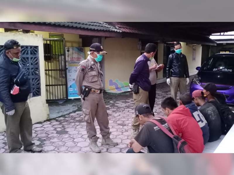 6 Anak Jalanan di Perempatan Sumberrejo Diamankan Satpol PP Bojonegoro