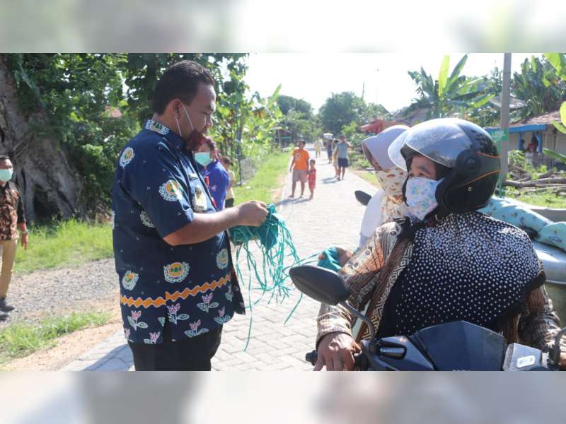 Sosialisasi Pencegahan Virus Corona, Wabup Blora Bagikan Masker ke Masyarakat