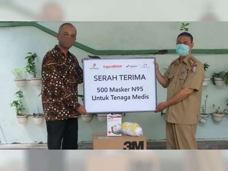 EMCL dan SKK Migas Beri Dukungan Masker N95 pada Dinas Kesehatan Bojonegoro