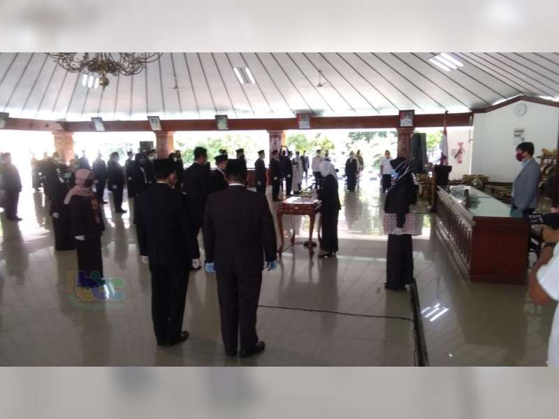 Bupati Lantik 84 Pejabat di Lingkup Pemkab Bojonegoro yang Baru Dimutasi