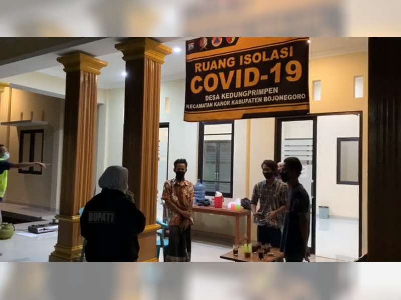 Kunjungi Shelter Isolasi, Bupati Bojonegoro Pastikan Warga yang Diisolasi Dapat Pelayanan Memadai