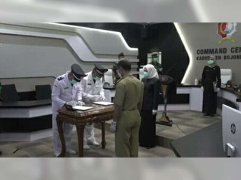 Bupati Bojonegoro Anna Muawanah Kembali Lantik 17 Kepala Desa Melalui Video Conference