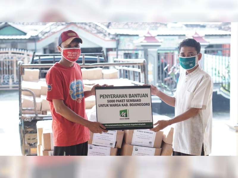 Ademos dan Yayasan Mannah Distribusikan Paket Sembako untuk Masyarakat Bojonegoro