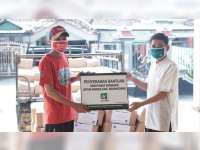 Ademos dan Yayasan Mannah Distribusikan Paket Sembako untuk Masyarakat Bojonegoro