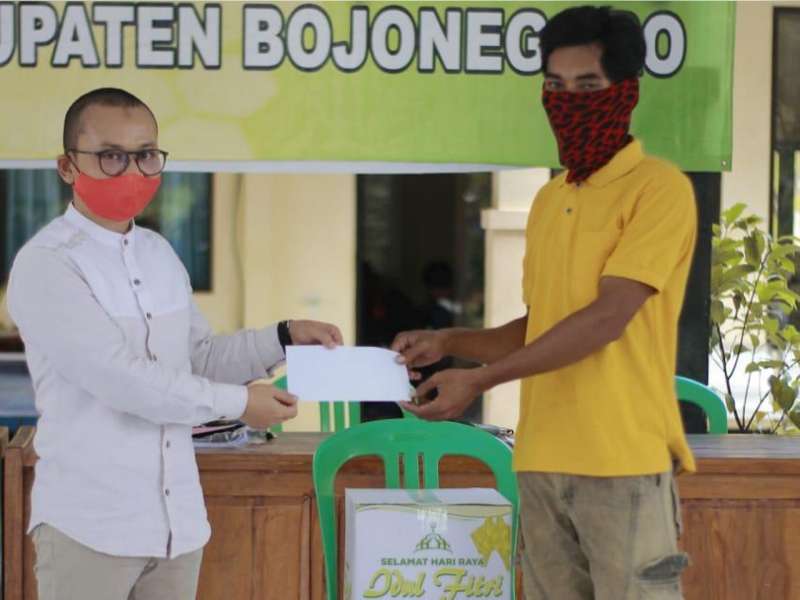 Badan Dakwah Islam EMCL Serahkan Kontribusi Bagi Warga Kecamatan Gayam, Bojonegoro