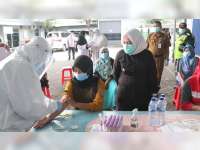 Karyawan 2 Pasar Swalayan di Bojonegoro Kota dan Pabrik Rokok di Padangan, Dirapid Test