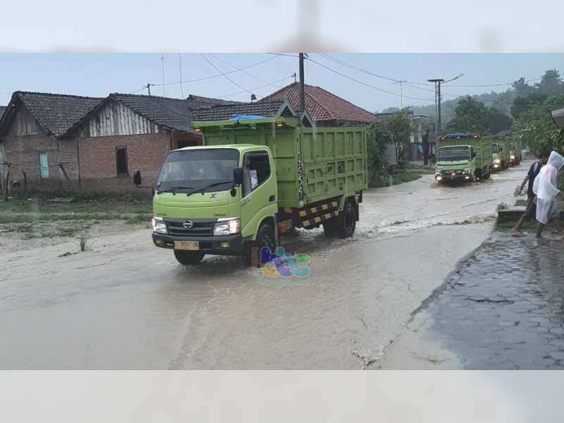 Banjir Bandang di Temayang Genangi Ruas Jalan Bojonegoro - Nganjuk dan Pemukiman Penduduk