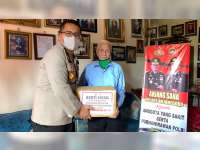 Peringati Hari Bhayangkara, Kapolres Bojonegoro Kunjungi Purnawirawan dan Anggota yang Sakit