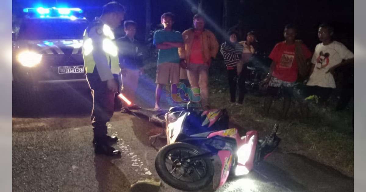 Terjatuh Sendiri, Pengendara Motor di Bubulan Bojonegoro ...