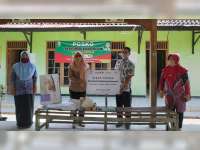 EMCL Beri Bantuan Sarana Prasarana Posyandu di Kecamatan Dander dan Ngasem Bojonegoro