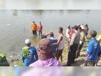 Sesosok Mayat Perempuan Warga Soko Tuban, Ditemukan Mengapung di Bengawan Solo Bojonegoro