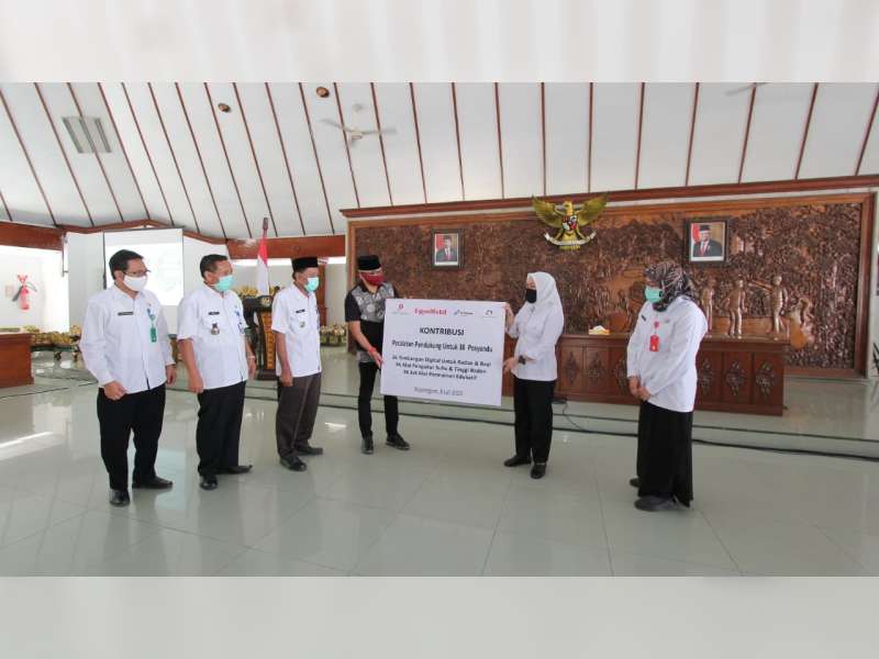 EMCL Serah Terimakan Bantuan Peralatan Posyandu Bagi 12 Desa di Bojonegoro