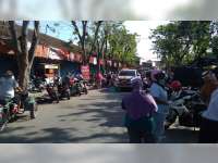 Dinas Perhubungan Bojonegoro, Lakukan Penertiban Pedagang yang Berjualan di Jalan