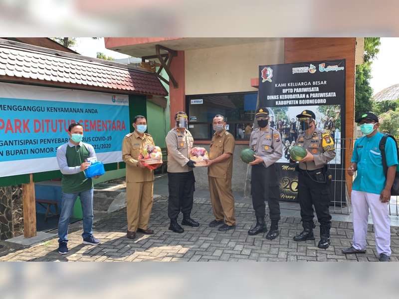 Kapolres Bojonegoro Kunjungi Warga Suspect Covid-19, yang Berada di Rumah Isolasi
