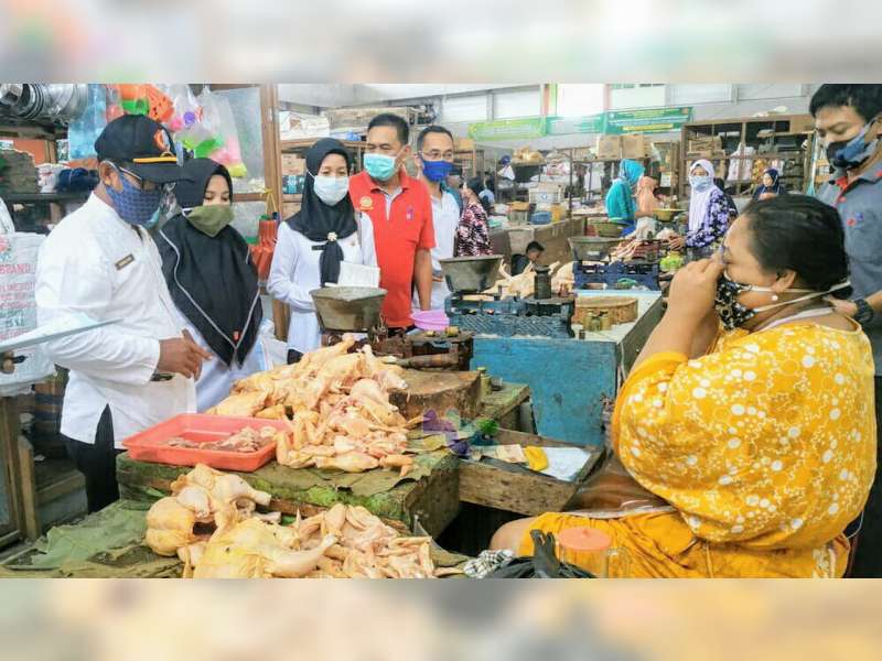 Jelang Iduladha, Tim Satgas Pangan Bojonegoro Pantau Harga Sembako di Pasar Tradisional