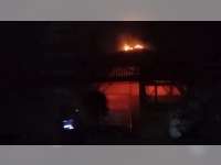 Diduga Akibat Tungku, Gudang Kayu Milik Warga Sukorejo, Bojonegoro Kota Terbakar