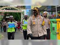 Giliran Kapolres Bojonegoro, Terjun Langsung Kampayekan Pakai Masker pada Warga