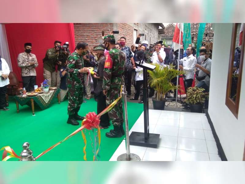 Pangdam V Brawijaya Resmikan Renovasi RTLH di Desa Sumberarum Dander, Bojonegoro