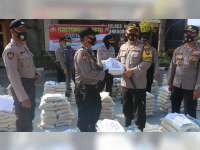 Polres Bojonegoro Salurkan 10 Ton Beras Bantuan Mabes Polri, Bagi Warga Terdampak Covid-19