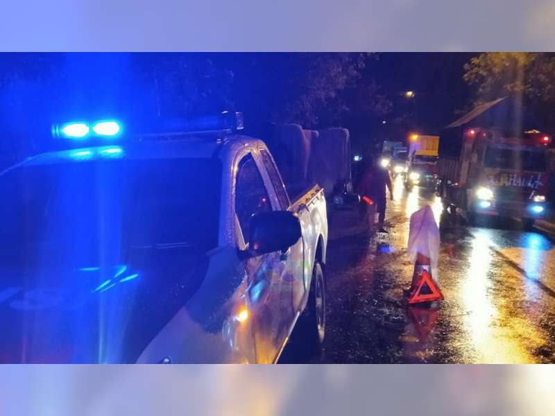 Motor Tabrak Truk Parkir di Sumberrejo Bojonegoro, Pengendara Motor Luka-Luka