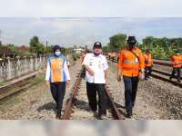 Bersama Wakil Bupati Blora, PT KAI Daop IV Semarang Lakukan Pemeriksaan Jalur Kereta Api