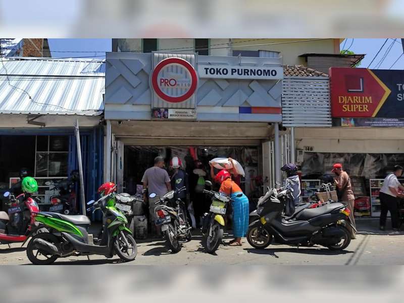 Toko Purnomo Bojonegoro, Eksis di Tengah Pandemi dengan Lanyanan Pembelian Secara Online