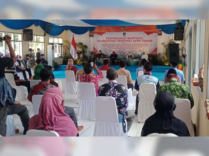 Berkunjung ke Bojonegoro, Gubernur Khofifah Serahkan Bantuan dari Pemprov Jatim