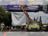 Bawaslu Blora Tertibkan APK Pasangan Calon Bupati dan Wakil Bupati, dalam Pilkada 2020