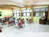 Satu Guru Terpapar Covid-19, SMK Negeri 1 Bojonegoro Kembali Laksanakan Pembelajaran Daring