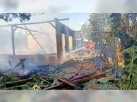2 Unit Rumah Warga Sugihwaras Bojonegoro Ludes Terbakar, Kerugian Capai Rp 143 Juta