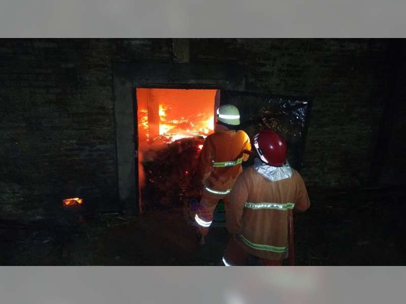 Lagi, Gudang Pengeringan Tembakau Milik Warga Sugihwaras Bojonegoro Terbakar