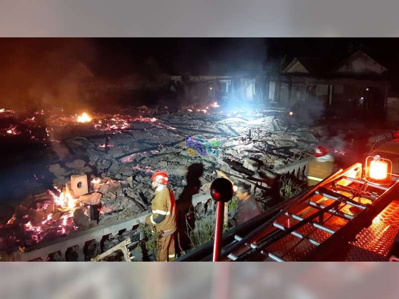 Diduga Akibat 'Bediang', 6 Unit Rumah Milik Warga Kunduran Blora Ludes Terbakar