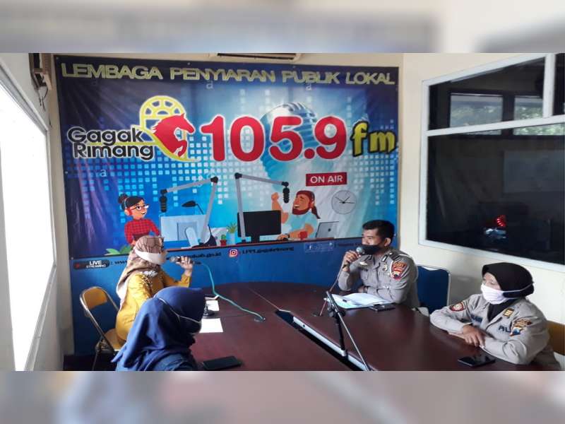 Polres Blora Sosialisasi Tertib Lalu Lintas dan Protokol Kesehatan Melalui Radio
