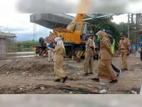 Bupati Anna Muawanah Pantau Progres Pembangunan Jembatan Lume, Penghubung Bojonegoro-Blora