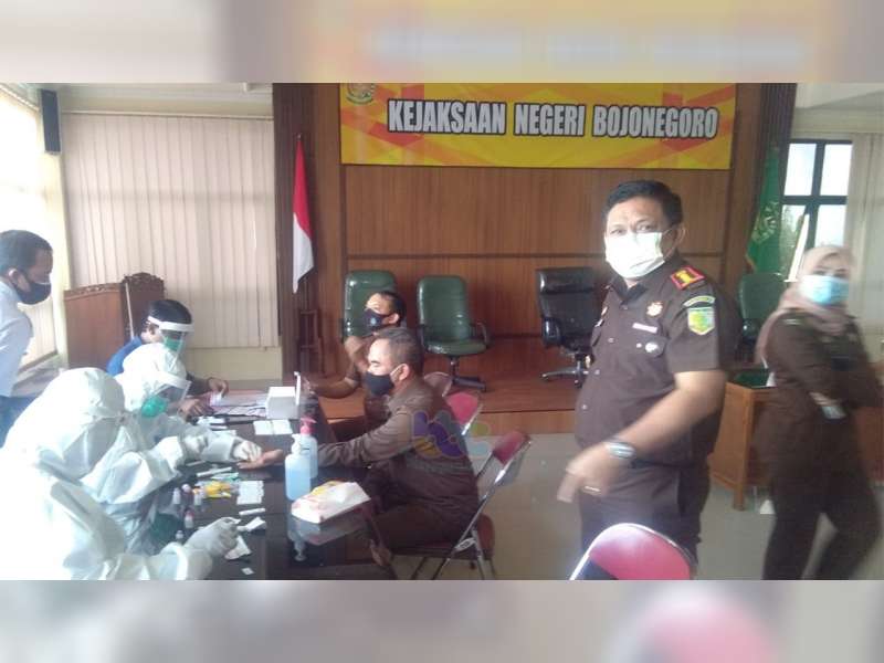 Usai Libur Panjang, Kejaksaan Negeri Bojonegoro Gelar Rapid Test, 1 Orang Pegawai Reaktif