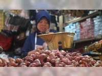 Memasuki Musim Penghujan, Harga Bawang dan Cabai di Pasar Bojonegoro Berangsur Naik