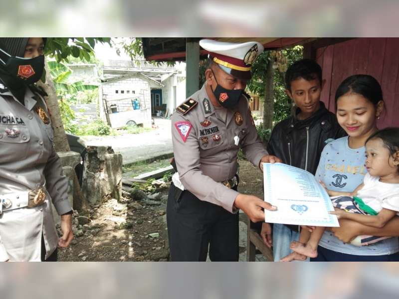 Sat Lantas Polres Bojonegoro Gelar Bakti Sosial, Santuni Balita Penderita Penyakit Langka