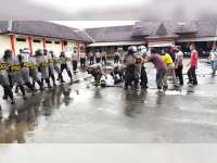 Tidak Terima Hasil Pilkada, Massa Unjuk Rasa di KPU, Polres Blora Lakukan Pengamanan