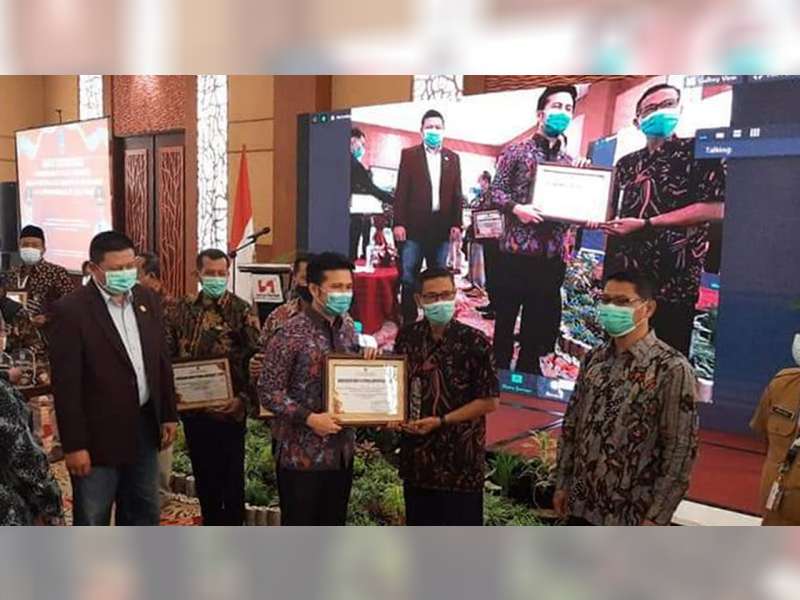 Disdukcapil Bojonegoro Raih Penghargaan Anugerah Karya Utama Adminduk 2020