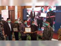 Disdukcapil Bojonegoro Raih Penghargaan Anugerah Karya Utama Adminduk 2020