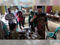 3 Calon Bupati yang Berkontestasi dalam Pilkada Blora, Nyoblos di TPS Bereng Keluarga