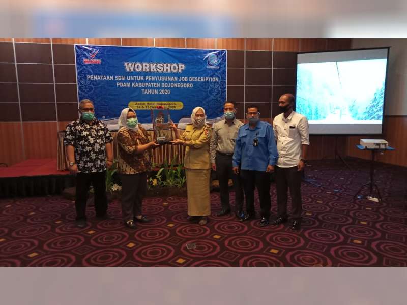 Bupati Bojonegoro Beri Pembinaan Dalam Workshop Penataan SDM PDAM Bojonegoro